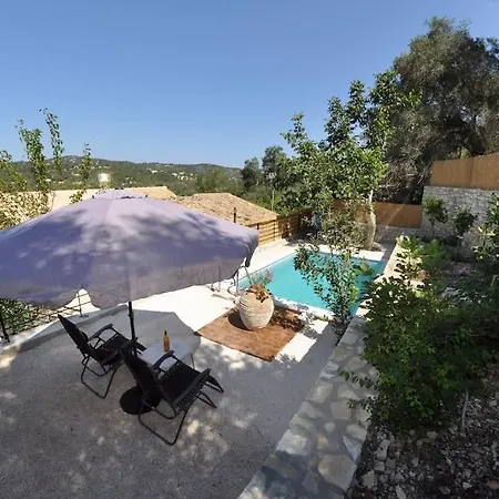Paxos Adamantia With Private Pool