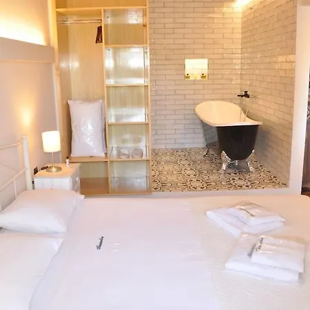 Paxos Adamantia With Private Pool * Gaios