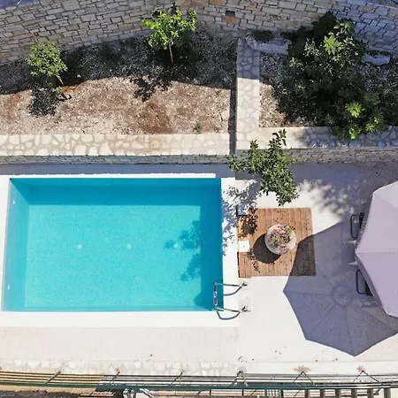 Paxos Adamantia With Private Pool Gaios